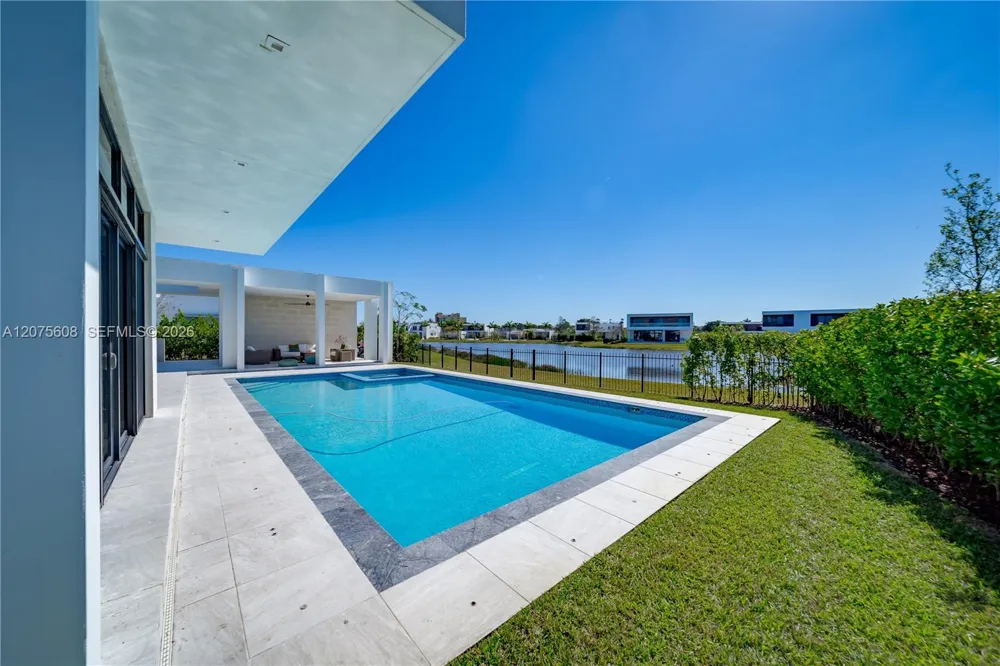16600 Sunset Way Weston, FL 33326