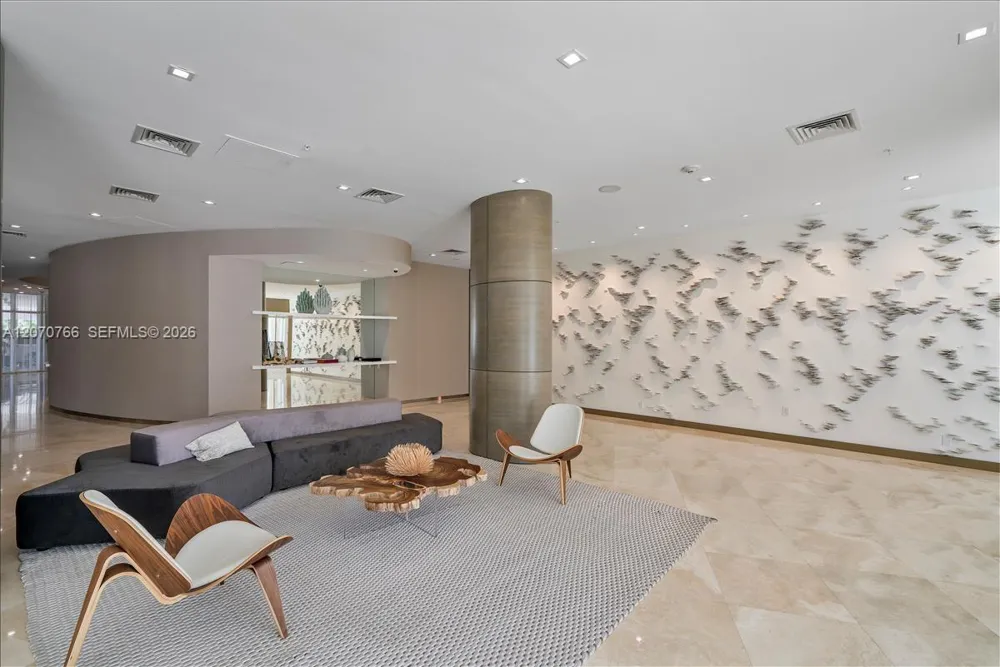 10275 Collins Ave #1132 Bal Harbour, FL 33154