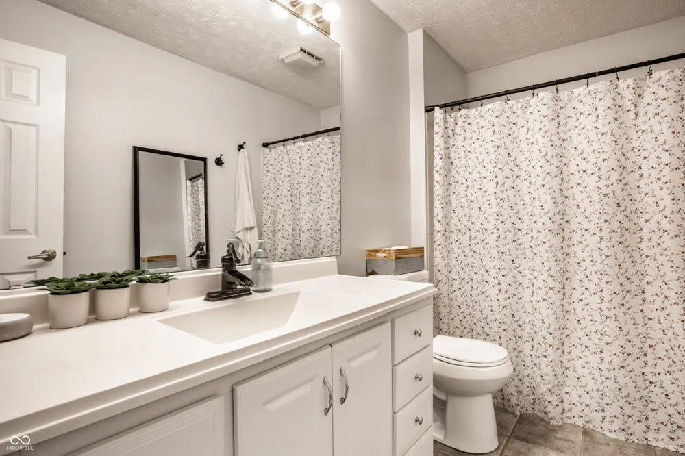 6628 Sundown Drive S Indianapolis, IN 46254