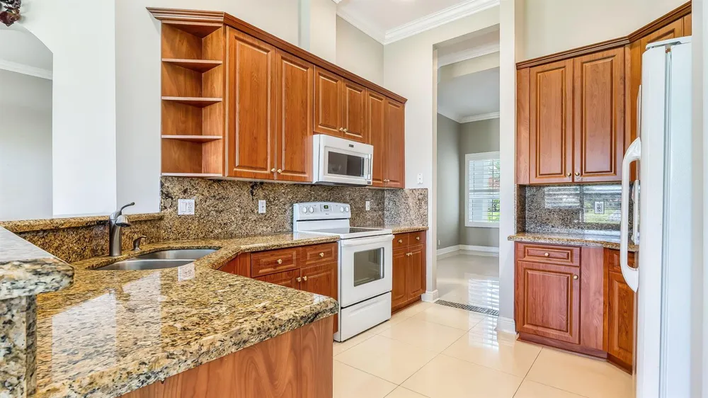 8966 DIAMONTE DRIVE Boynton Beach, FL 33472