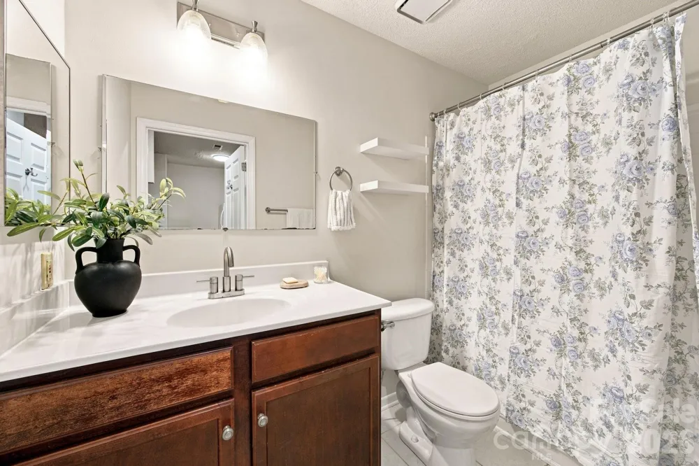 501 Olmsted Park Place #H Charlotte, NC 28203