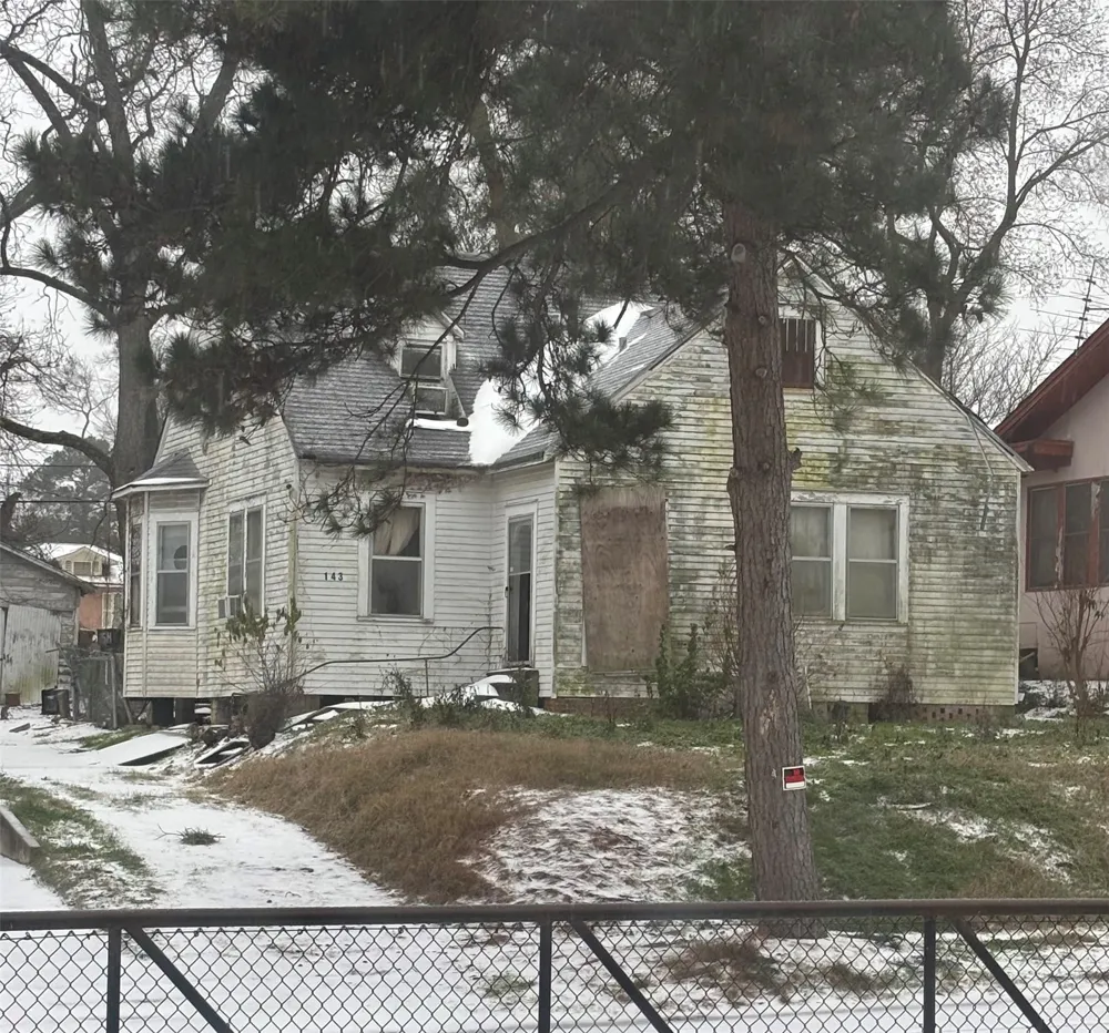 143 Lister Street Shreveport, LA 71101