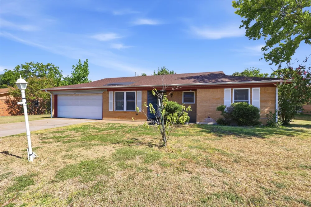 2107 10th Street Mineral Wells, TX 76067