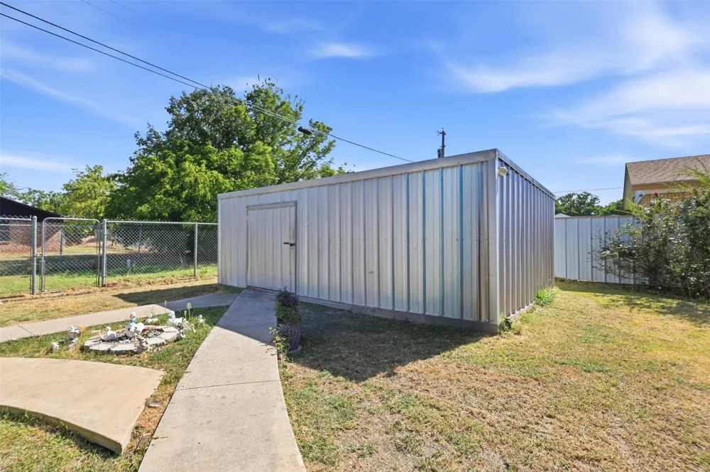 2107 10th Street Mineral Wells, TX 76067