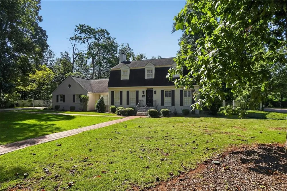 2210 E Doublegate Drive Albany, GA 31721