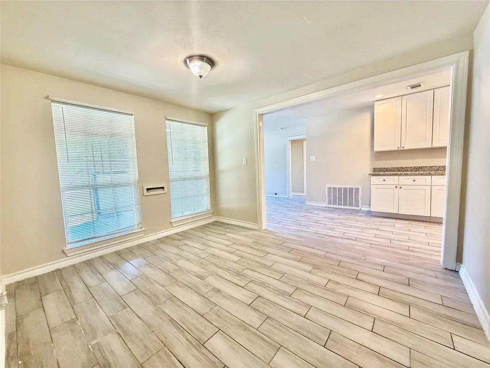 920 Vivian Ave Pasadena, TX 77506