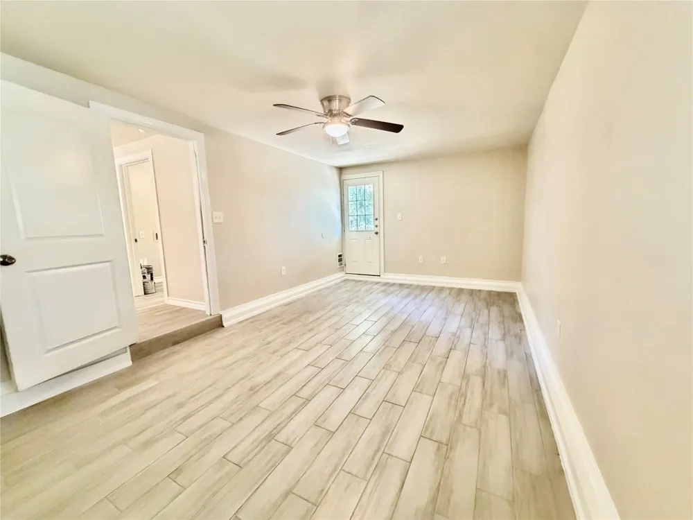 920 Vivian Ave Pasadena, TX 77506