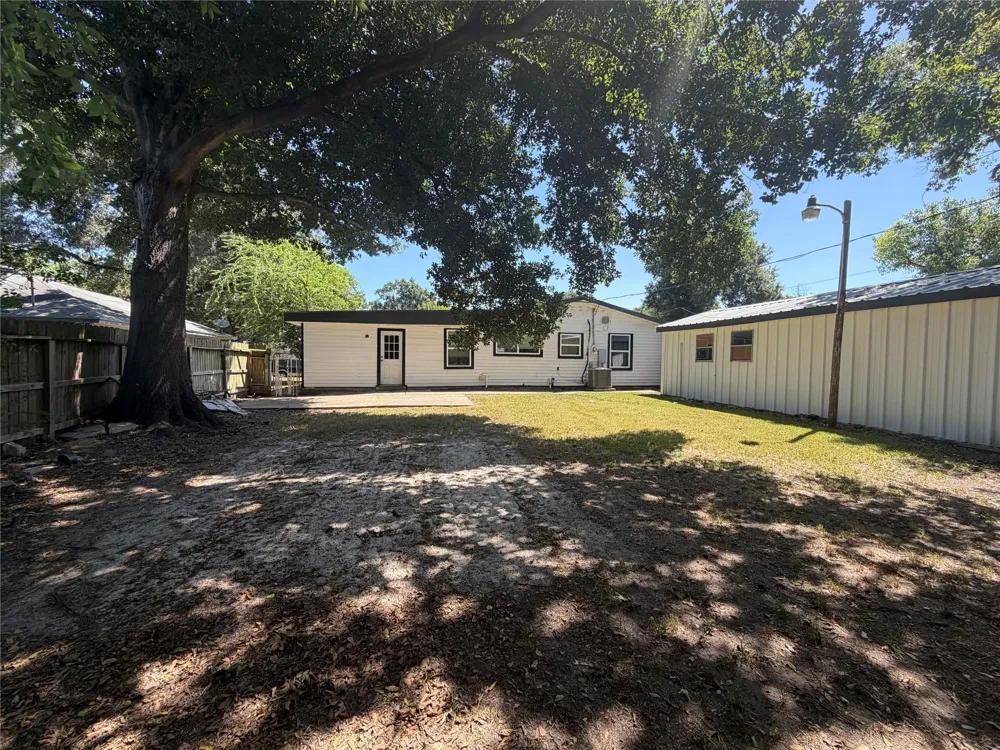 920 Vivian Ave Pasadena, TX 77506