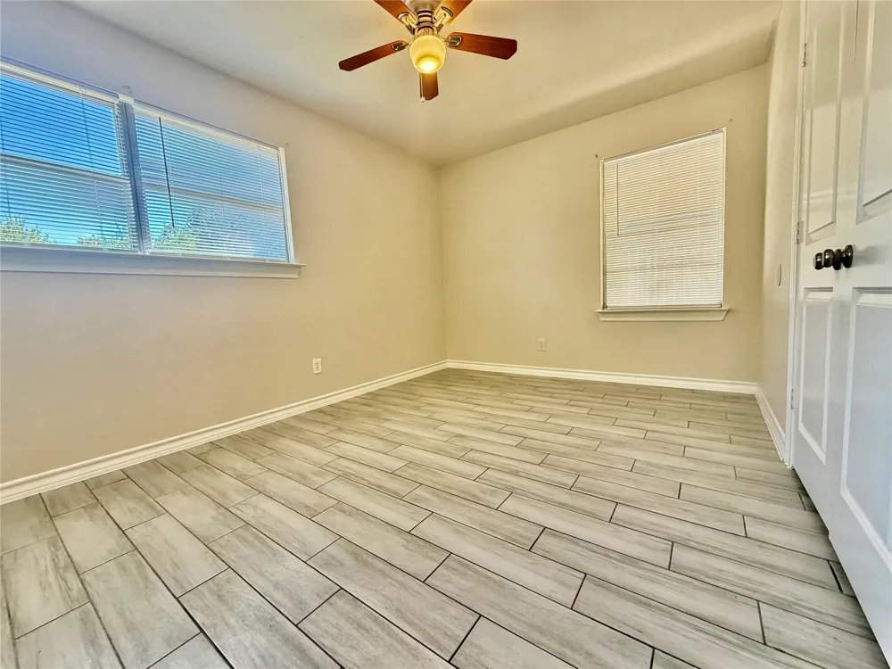 920 Vivian Ave Pasadena, TX 77506