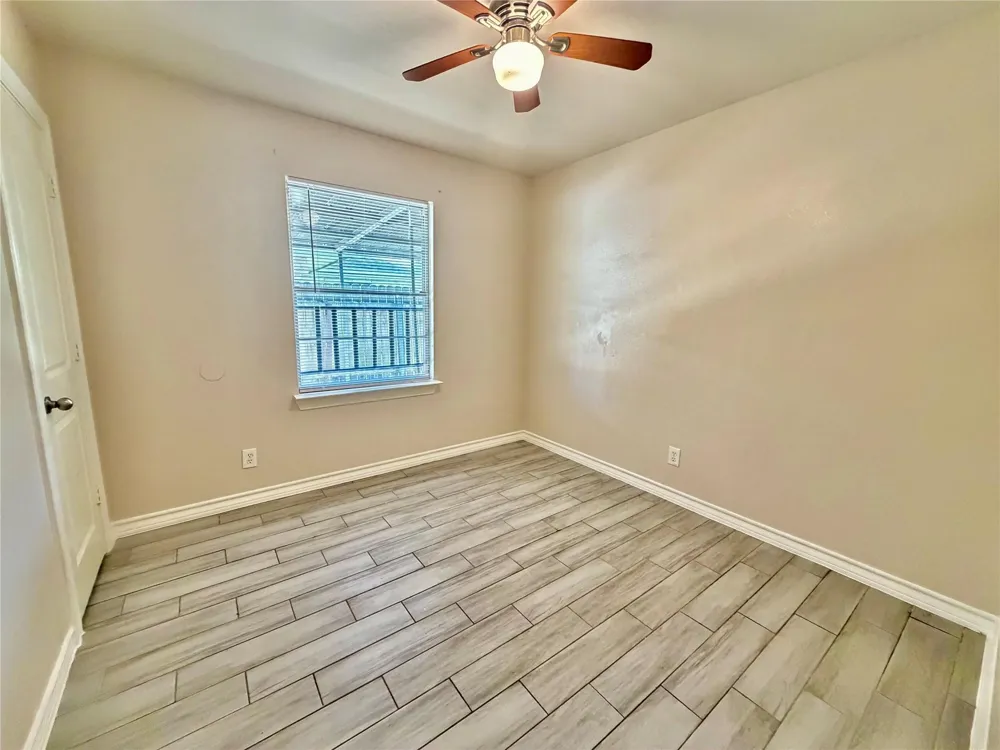 920 Vivian Ave Pasadena, TX 77506