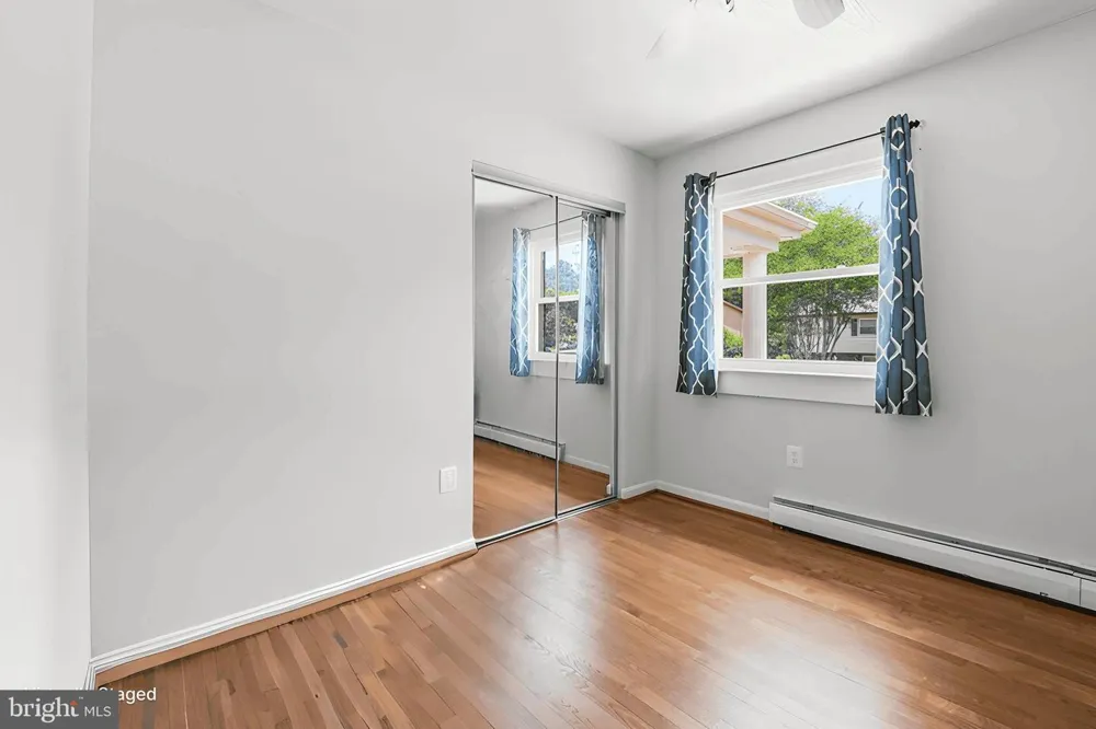 4527 GLENDALE ROAD Woodbridge, VA 22193