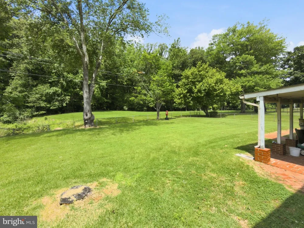 4527 GLENDALE ROAD Woodbridge, VA 22193