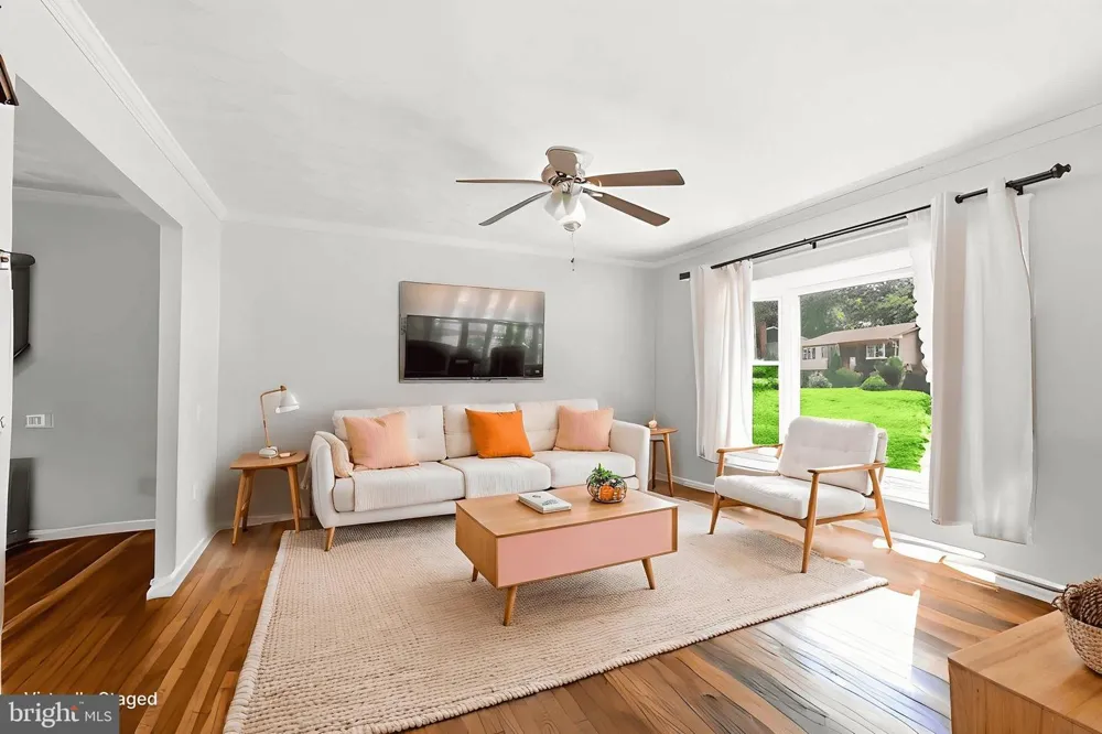 4527 GLENDALE ROAD Woodbridge, VA 22193