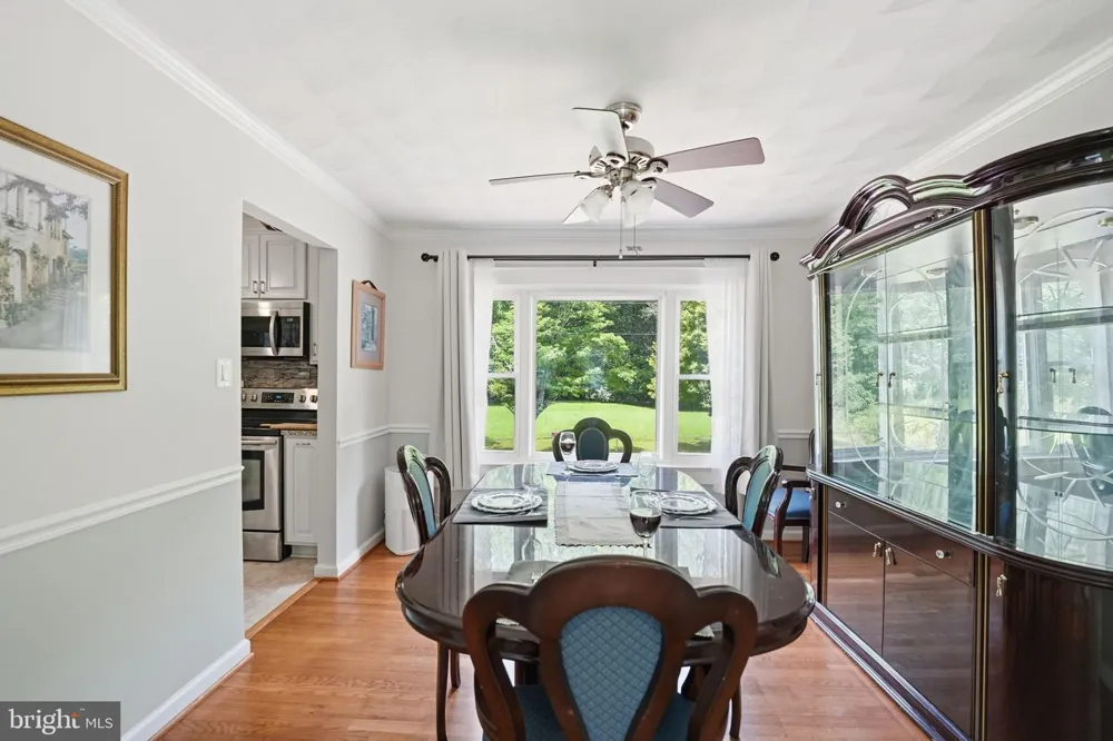 4527 GLENDALE ROAD Woodbridge, VA 22193
