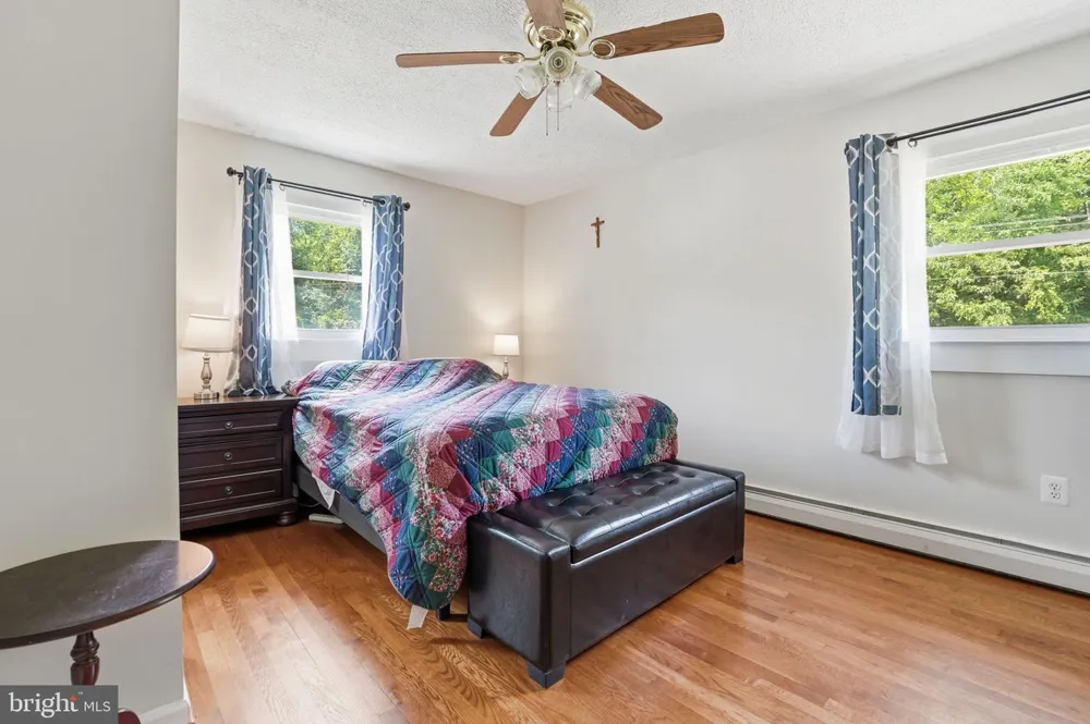 4527 GLENDALE ROAD Woodbridge, VA 22193