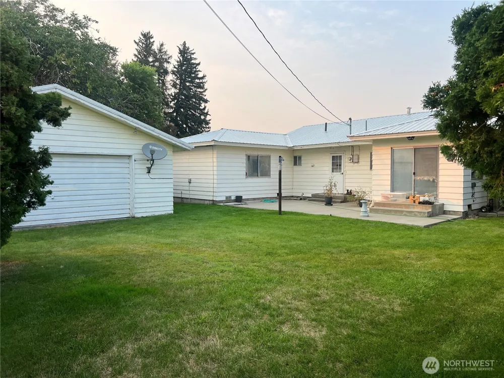 1518 Columbia Avenue Bridgeport, WA 98813
