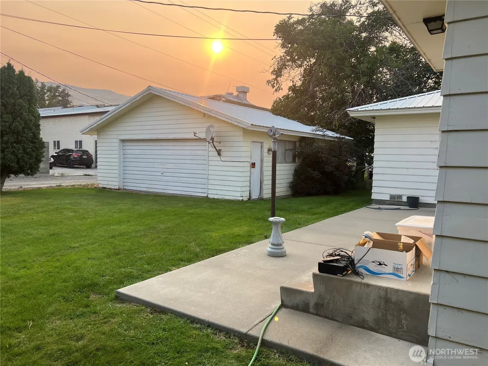 1518 Columbia Avenue Bridgeport, WA 98813