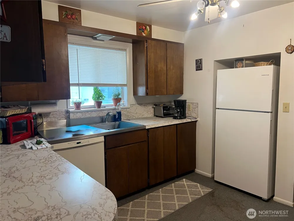1518 Columbia Avenue Bridgeport, WA 98813