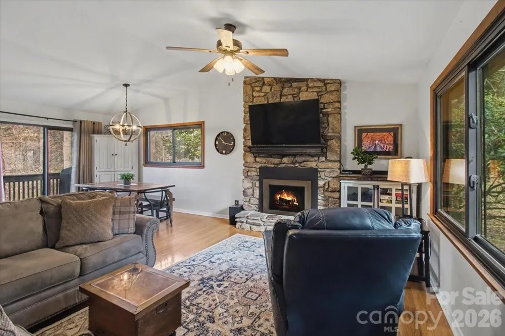 30 Whipporwill Drive Weaverville, NC 28787