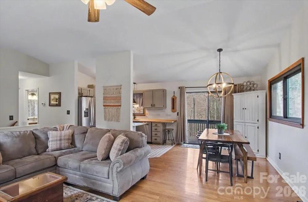 30 Whipporwill Drive Weaverville, NC 28787