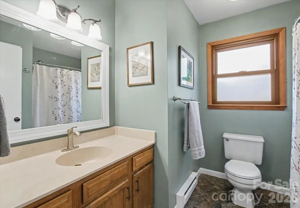 30 Whipporwill Drive Weaverville, NC 28787