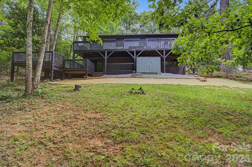 30 Whipporwill Drive Weaverville, NC 28787