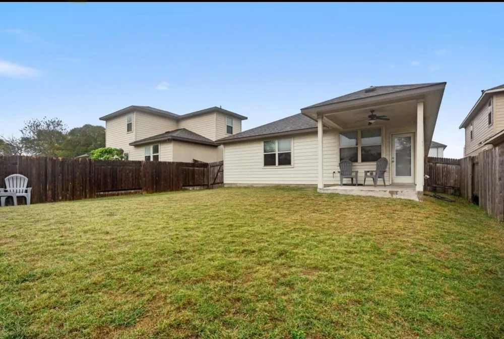 141 Hunts Link Road Dripping Springs, TX 78620