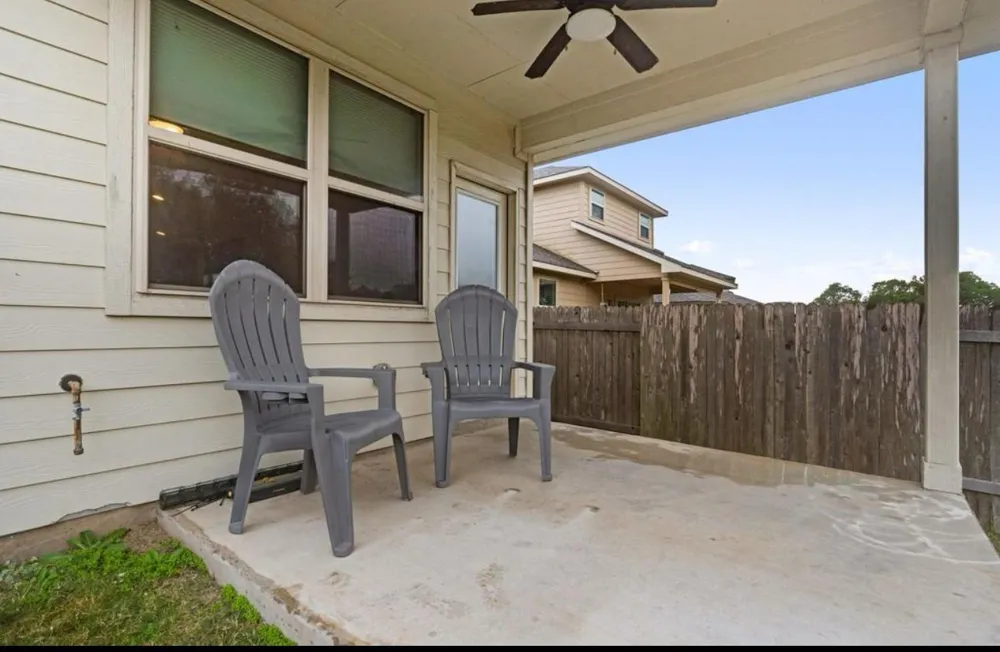 141 Hunts Link Road Dripping Springs, TX 78620