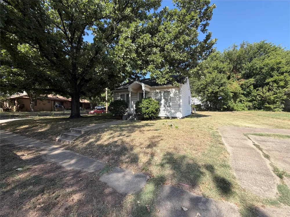 227 SW B STREET Ardmore, OK 73401