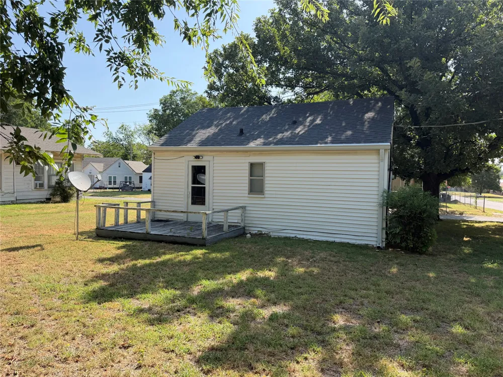 227 SW B STREET Ardmore, OK 73401