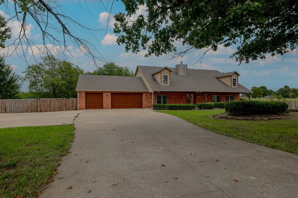 1488 429 ROAD Pryor, OK 74361