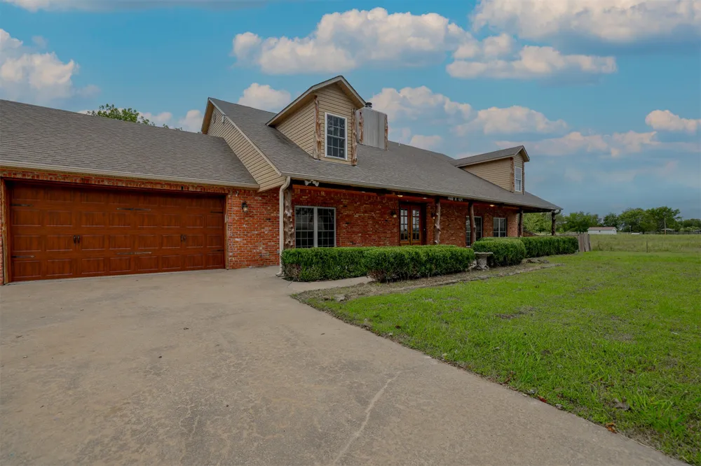 1488 429 ROAD Pryor, OK 74361