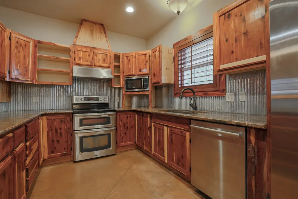 1488 429 ROAD Pryor, OK 74361
