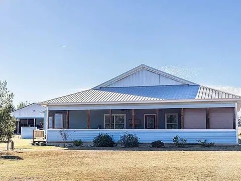 1677 W HIGHWAY 316