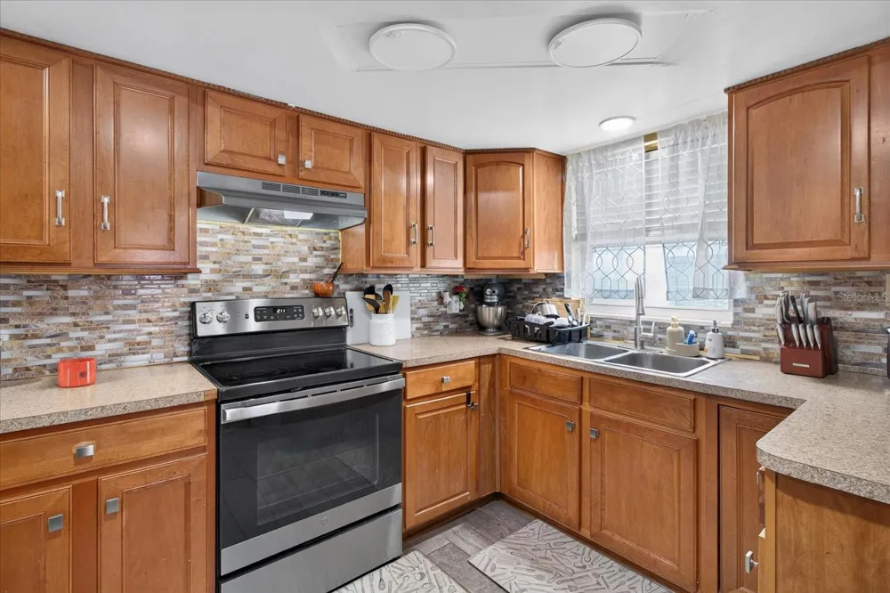 1031 CONOLEY LANE Holiday, FL 34691