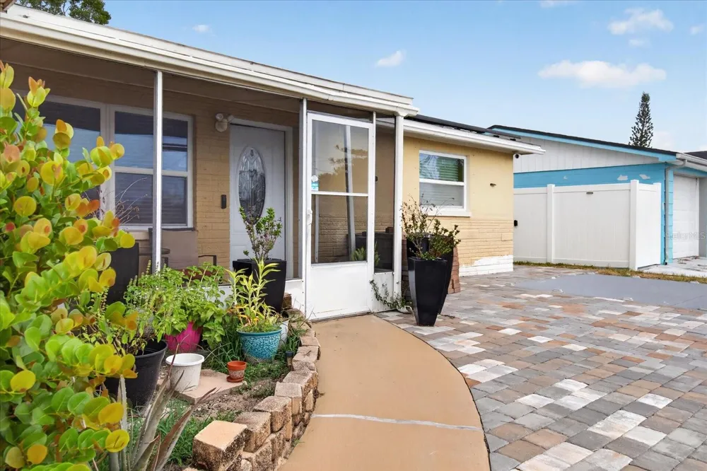 1031 CONOLEY LANE Holiday, FL 34691