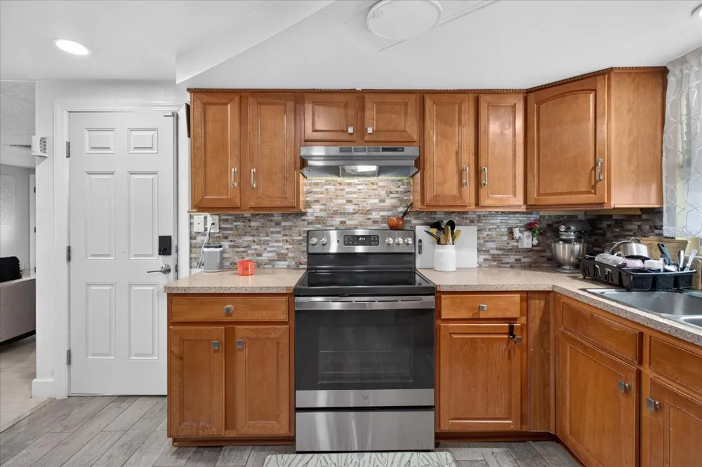 1031 CONOLEY LANE Holiday, FL 34691