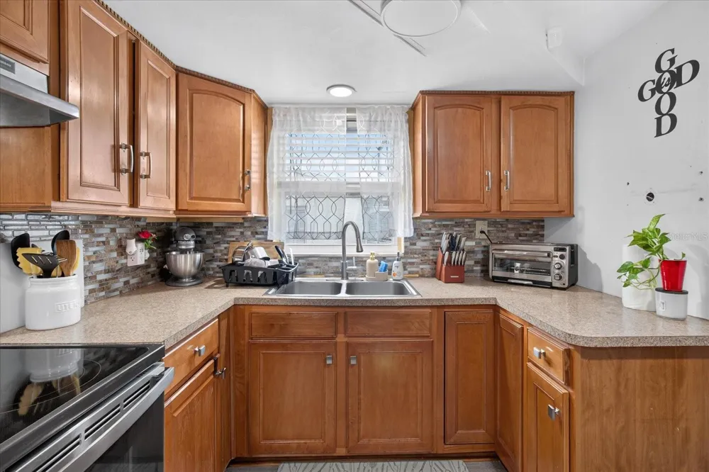 1031 CONOLEY LANE Holiday, FL 34691