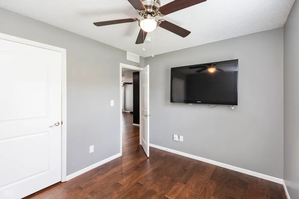 6714 Larkwood Court Indianapolis, IN 46241