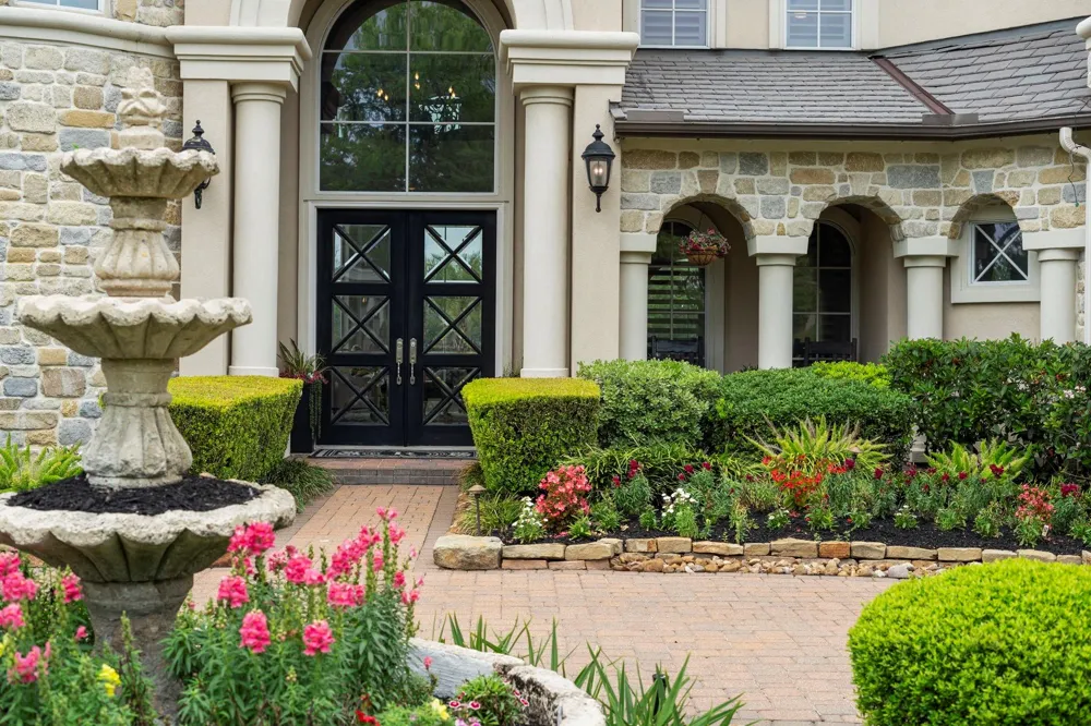 9 Waters Lake Boulevard Missouri City, TX 77459