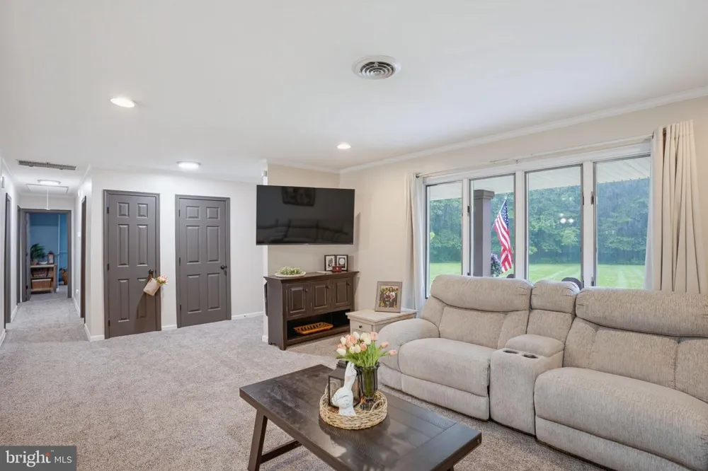 185 CLARK FARM ROAD Smyrna, DE 19977