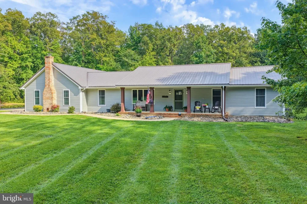 185 CLARK FARM ROAD Smyrna, DE 19977