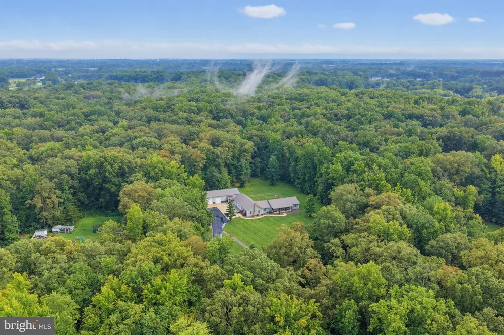 185 CLARK FARM ROAD Smyrna, DE 19977