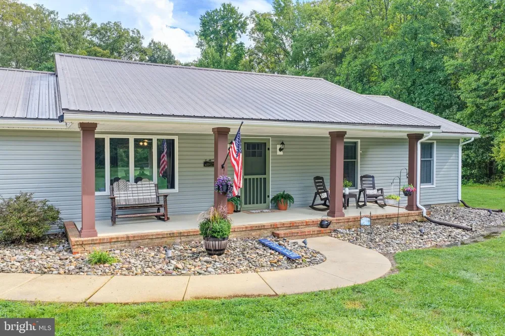 185 CLARK FARM ROAD Smyrna, DE 19977