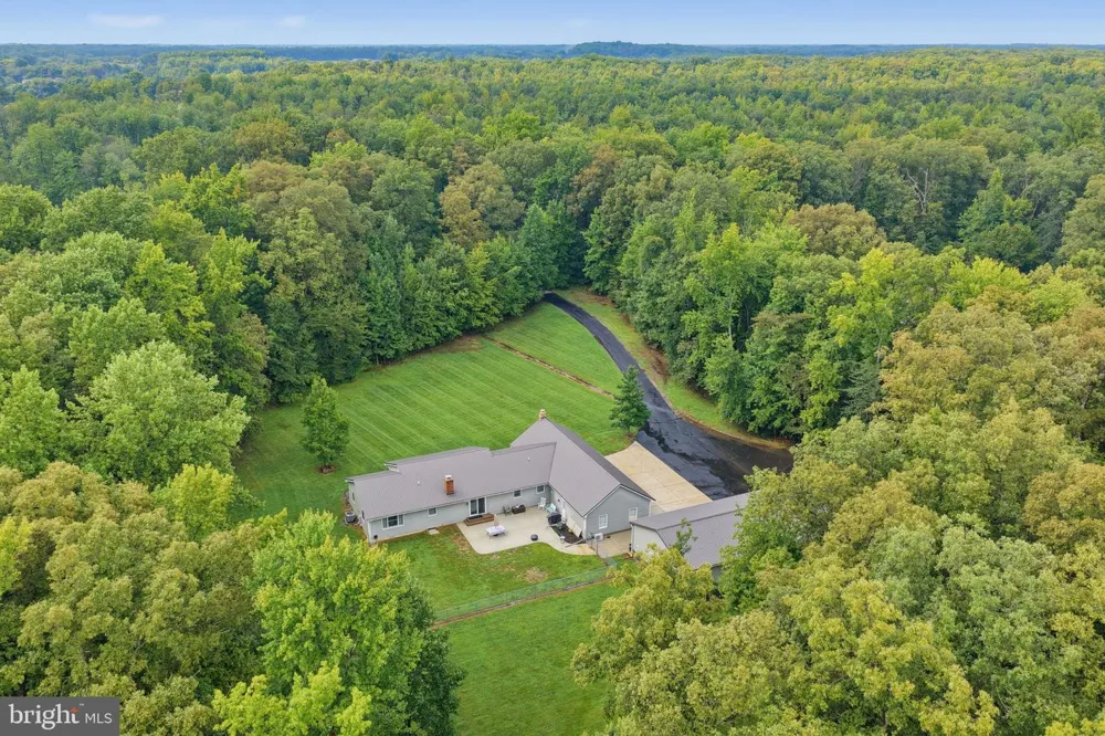 185 CLARK FARM ROAD Smyrna, DE 19977
