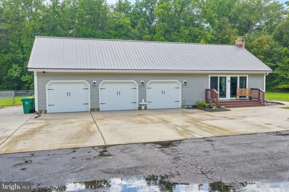 185 CLARK FARM ROAD Smyrna, DE 19977
