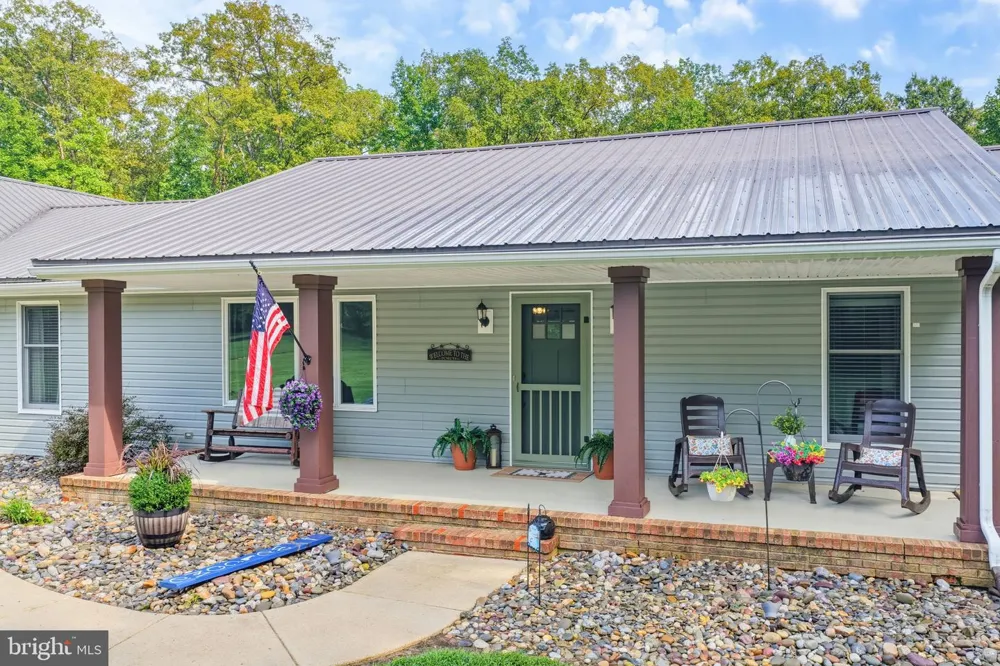 185 CLARK FARM ROAD Smyrna, DE 19977