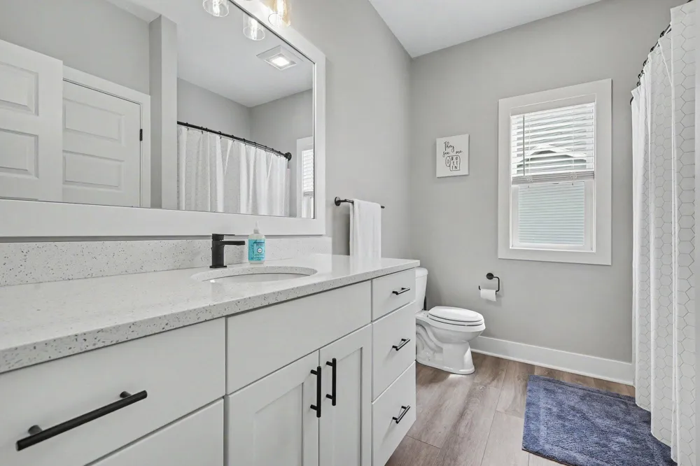 8302 Bauerridge Avenue Jenison, MI 49428