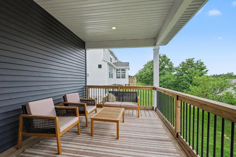 8302 Bauerridge Avenue Jenison, MI 49428