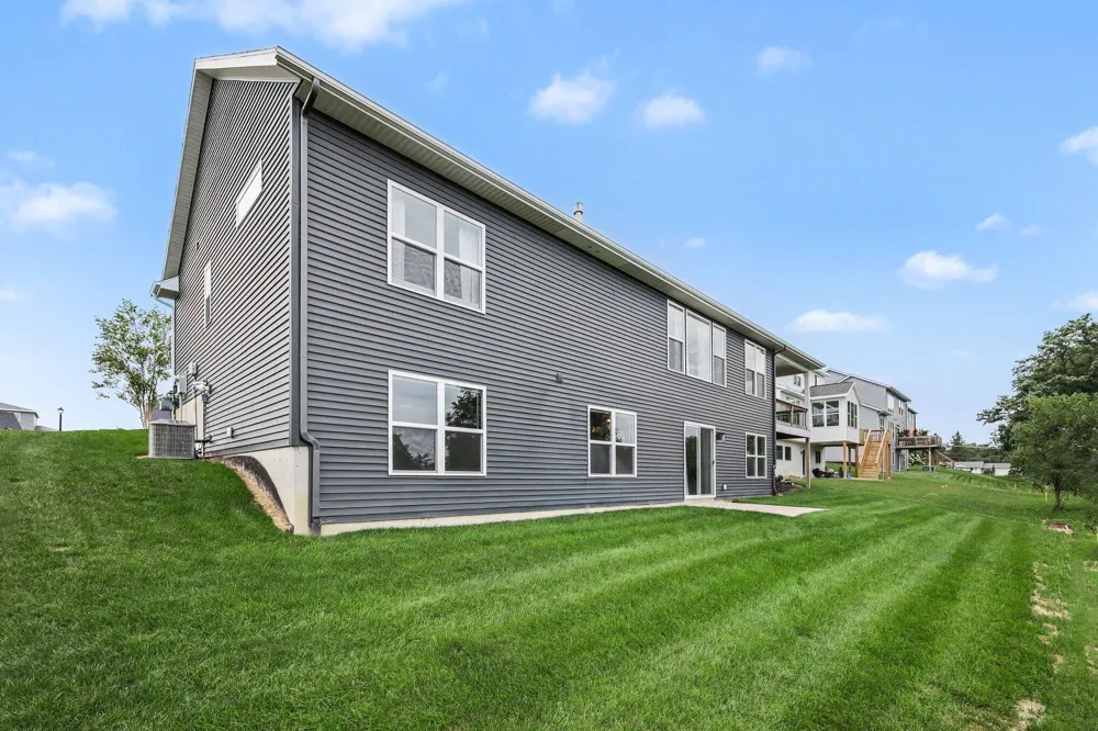 8302 Bauerridge Avenue Jenison, MI 49428